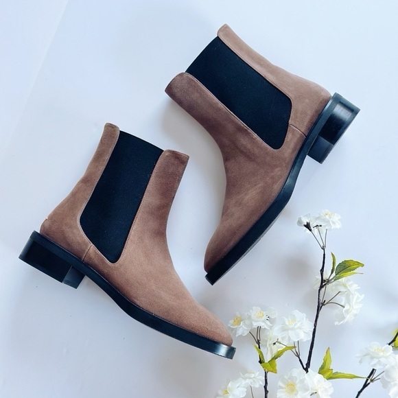 Stuart Weitzman Cline Sleek Chelsea Boot - Picture 1 of 6